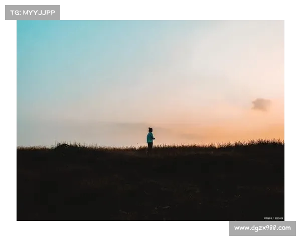 早报:独自前行的困境与力量,探索如何在孤独中找到成长与支持 早报:独自前行的困境与力量,探索如何在孤独中找到成长与支持
